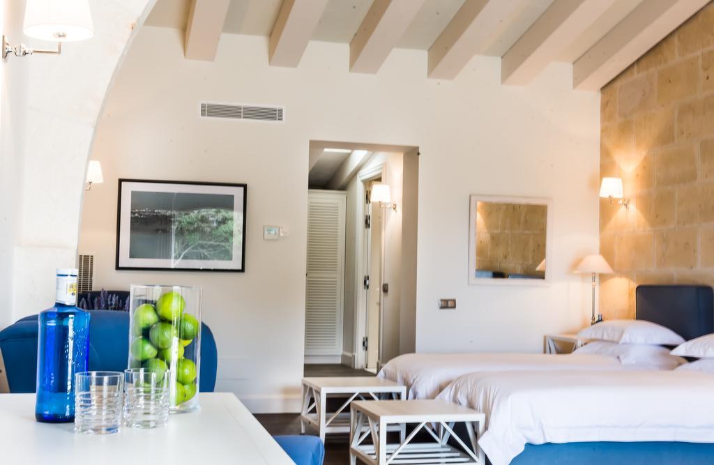 Cugo Gran Menorca Guest House มาโอน ภายนอก รูปภาพ